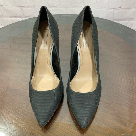 BCBG MAX AZRIA snake skin embossed leather pointy toe stiletto pumps 9.5 New - Picture 7 of 17